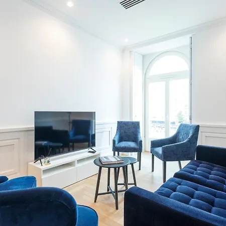 Boulevard Bedrooms 4*