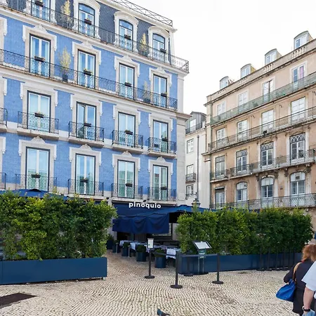 Boulevard Bedrooms 4*